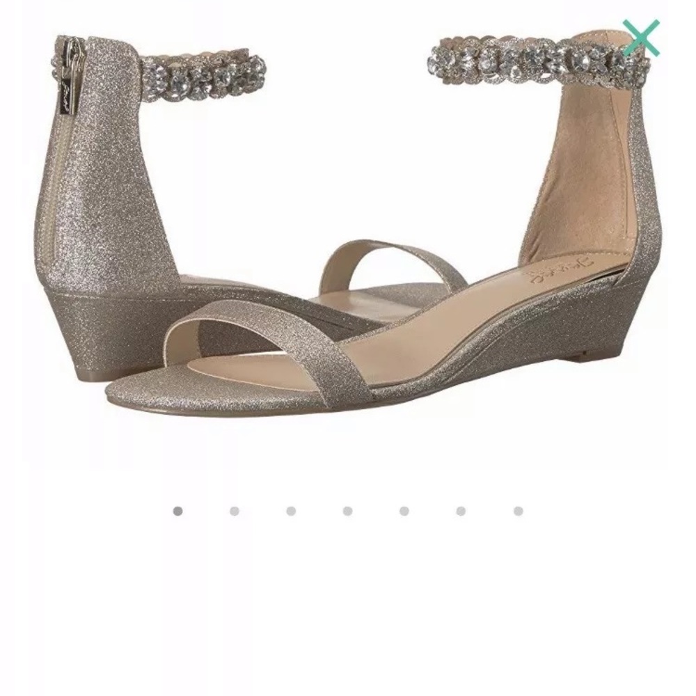 Size 7.5 Jewel Badgley Mischka Ginger wedge Shoe